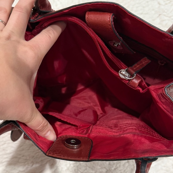 Wilsons Leather Roma Leather Push Lock Tote Handbag Dark Cherry Red Mahogany - Picture 9 of 15